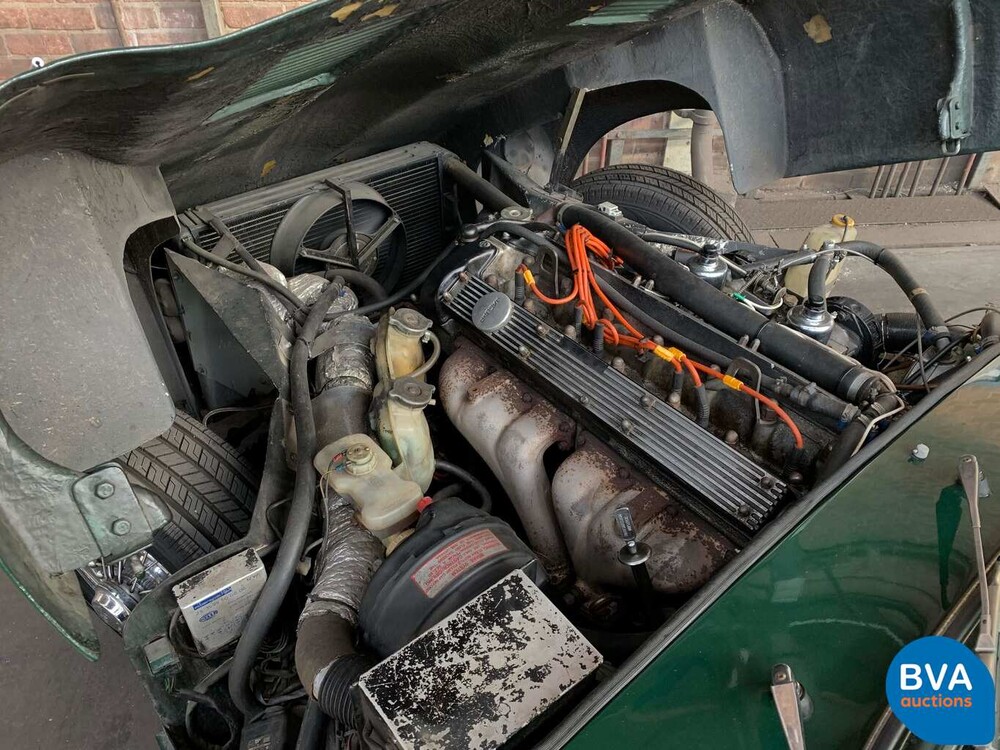 Jaguar E-Type Convertible 4.2 zes-in-lijn, YG-17-VR