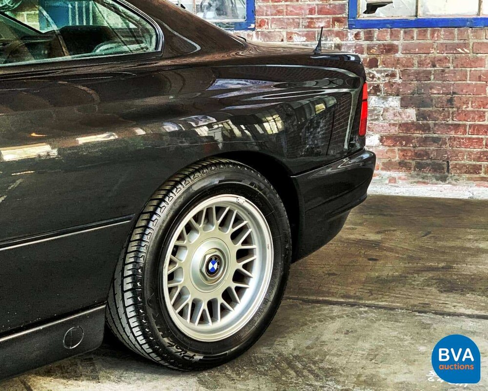 BMW 850i V12 300pk 1991