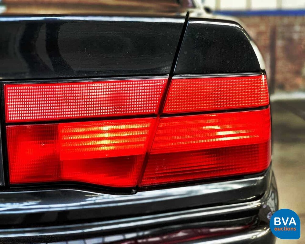 BMW 850i V12 300pk 1991