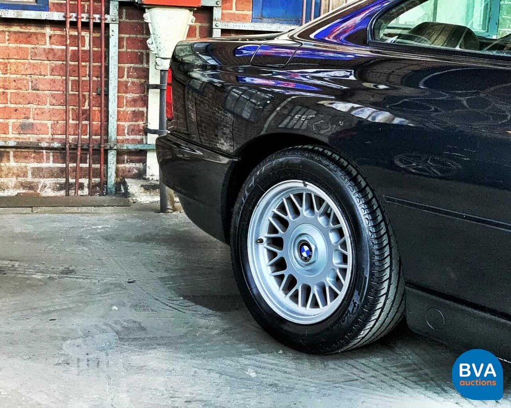 BMW 850i V12 300pk 1991