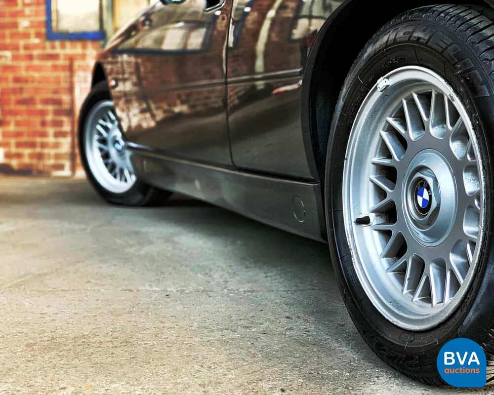BMW 850i V12 300pk 1991