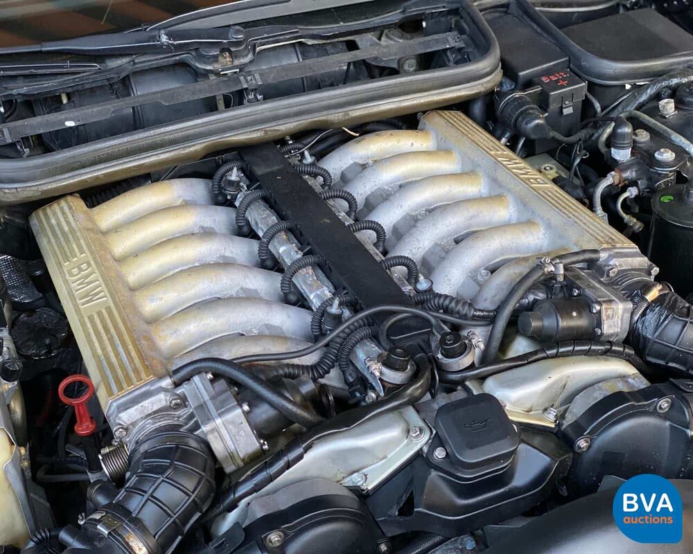 BMW 850i V12 300pk 1991