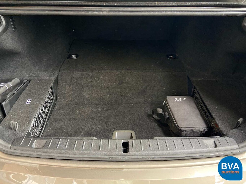 BMW 740e iPerformance High Executive 7-serie 326pk 2016, KV-848-D