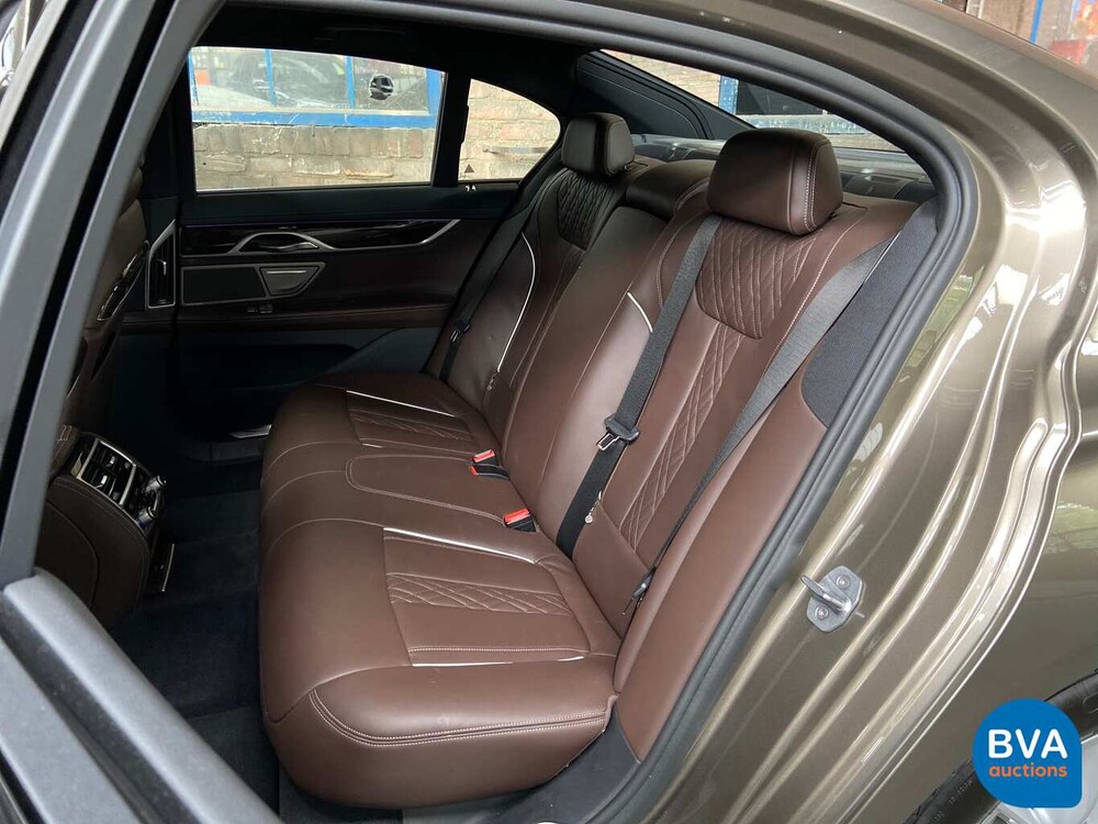 BMW 740e iPerformance High Executive 7-serie 326pk 2016, KV-848-D