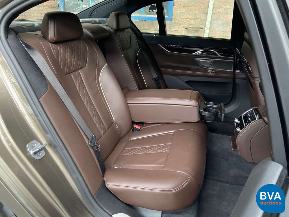 BMW 740e iPerformance High Executive 7-serie 326pk 2016, KV-848-D