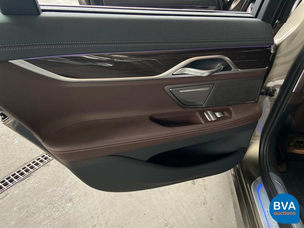 BMW 740e iPerformance High Executive 7-serie 326pk 2016, KV-848-D