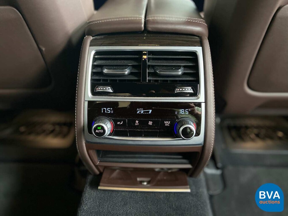 BMW 740e iPerformance High Executive 7-serie 326pk 2016, KV-848-D