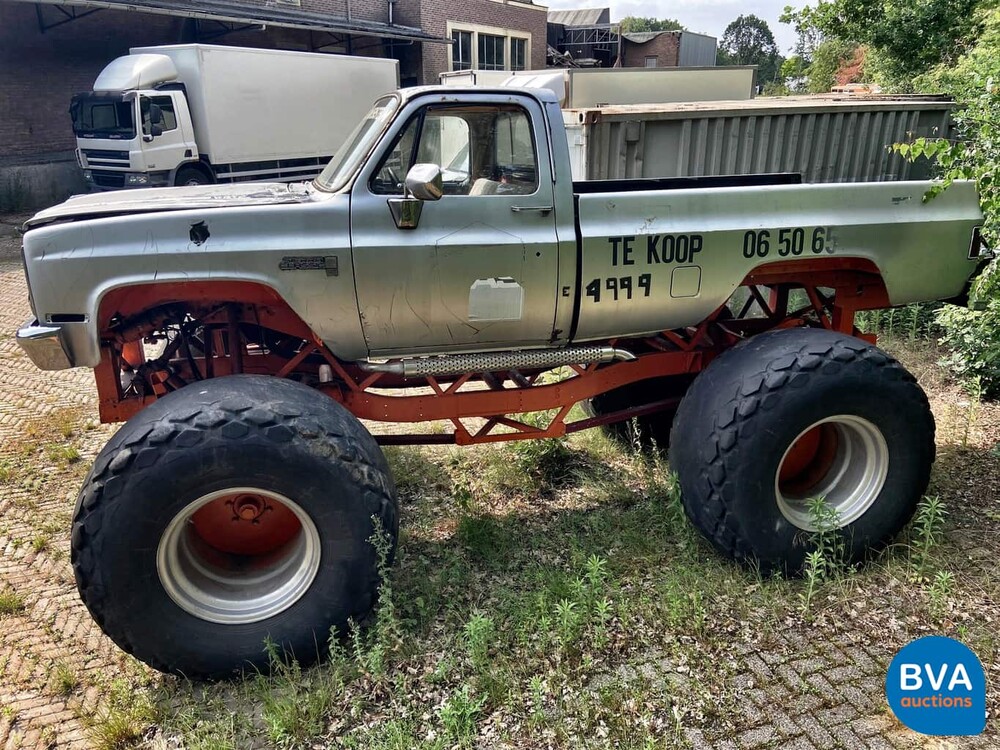 G.M.C. Sierra Classic 1500 Monster Truck 6.2 Diesel.