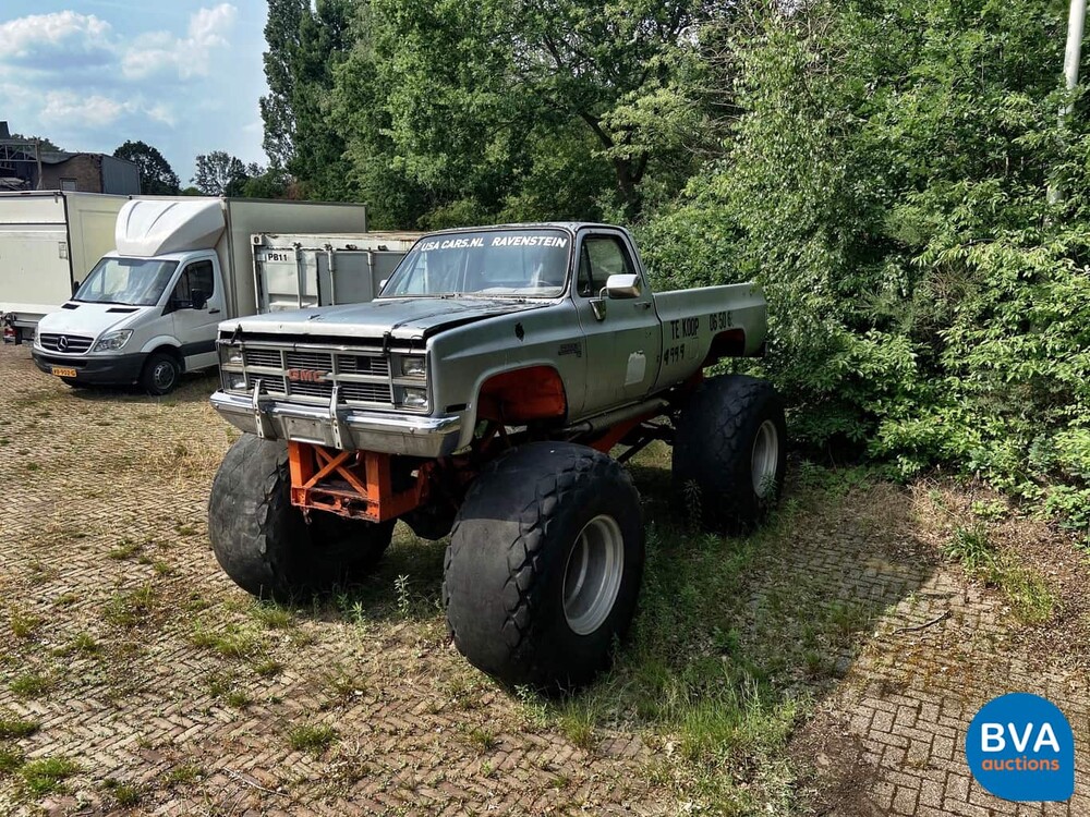 G.M.C. Sierra Classic 1500 Monster Truck 6.2 Diesel.