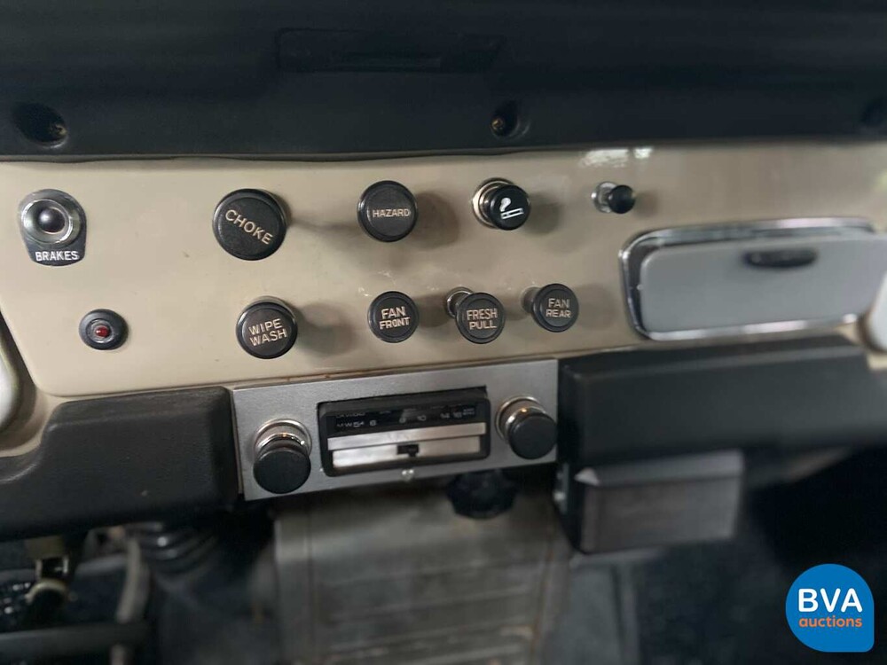 Toyota FJ40 Land-Cruiser 3.9 6-cil benzine 136pk 1973, 77-YB-51