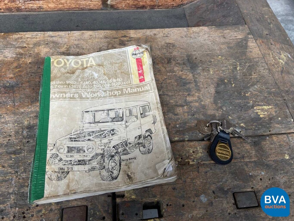 Toyota FJ40 Land-Cruiser 3.9 6-cil benzine 136pk 1973, 77-YB-51