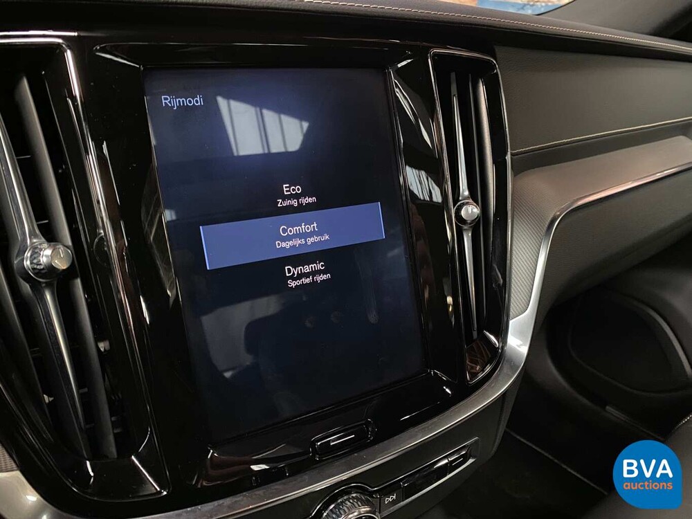 Volvo S60 T5 Intro Edition 250pk 2019, ZF-843-T