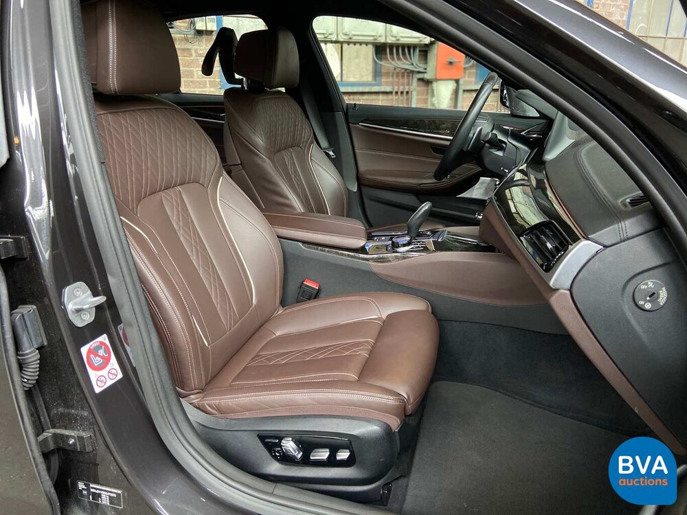 BMW 530d xDrive Luxury Line 265pk 2016 5-Serie, SG-223-J