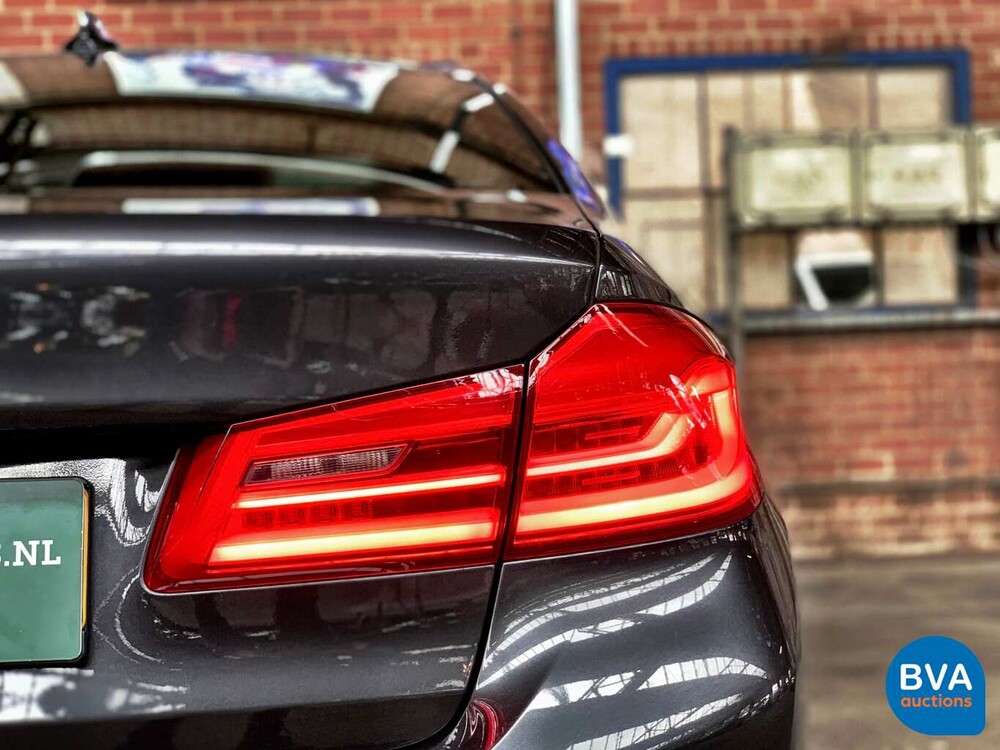 BMW 530d xDrive Luxury Line 265pk 2016 5-Serie, SG-223-J
