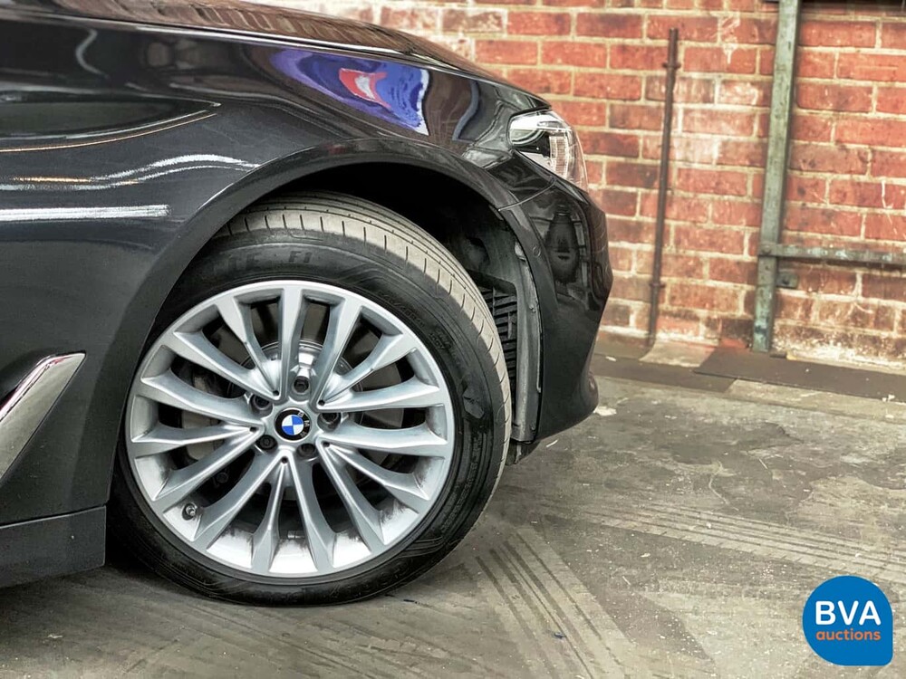 BMW 530d xDrive Luxury Line 265pk 2016 5-Serie, SG-223-J