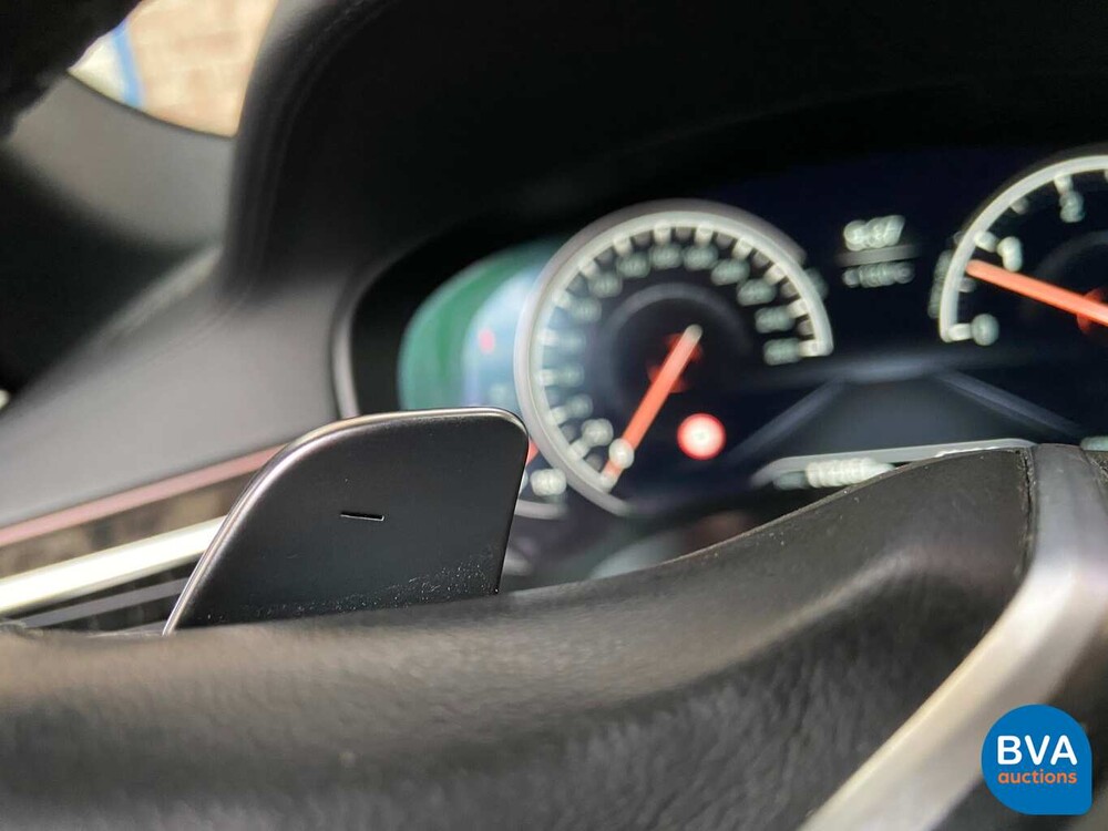 BMW 530d xDrive Luxury Line 265pk 2016 5-Serie, SG-223-J