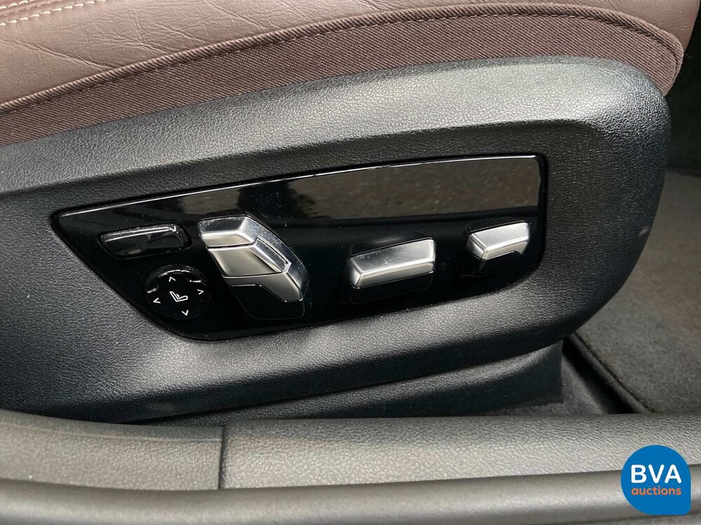 BMW 530d xDrive Luxury Line 265pk 2016 5-Serie, SG-223-J