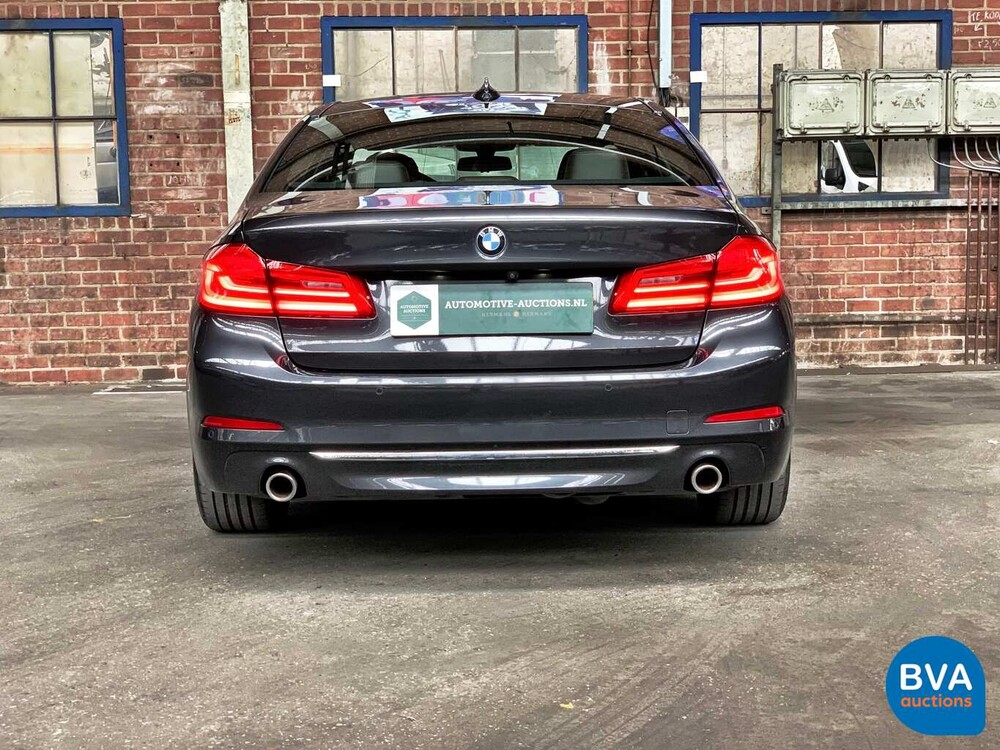BMW 530d xDrive Luxury Line 265pk 2016 5-Serie, SG-223-J