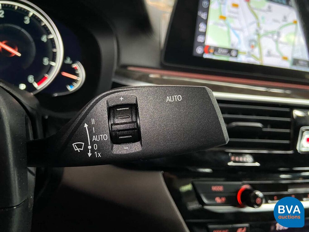 BMW 530d xDrive Luxury Line 265pk 2016 5-Serie, SG-223-J