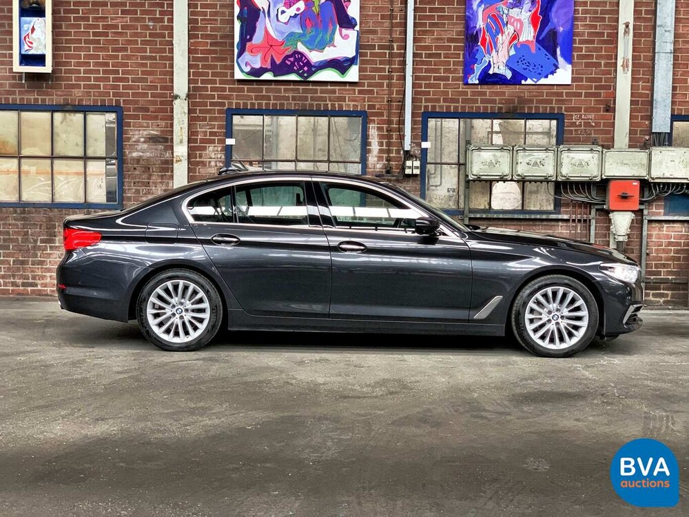 BMW 530d xDrive Luxury Line 265pk 2016 5-Serie, SG-223-J