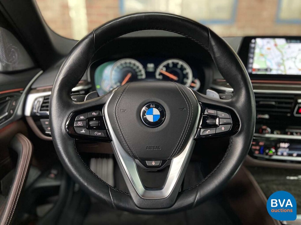 BMW 530d xDrive Luxury Line 265pk 2016 5-Serie, SG-223-J