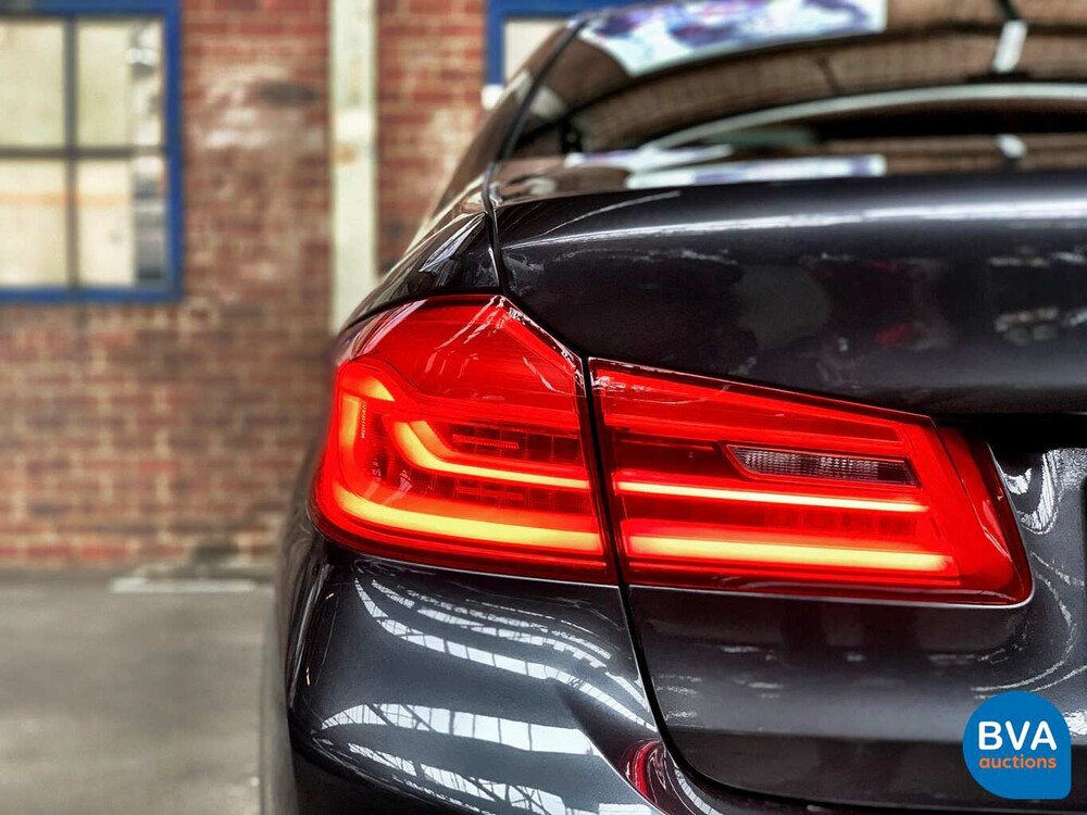 BMW 530d xDrive Luxury Line 265pk 2016 5-Serie, SG-223-J