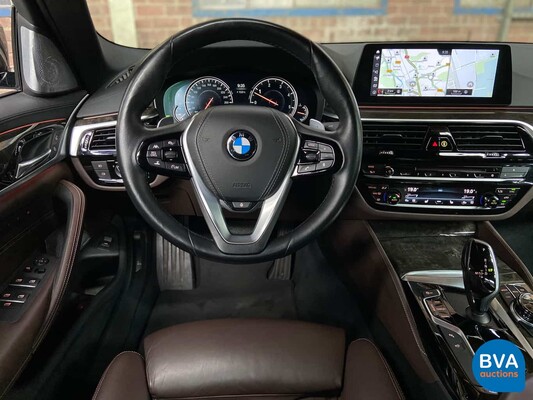 BMW 530d xDrive Luxury Line 265pk 2016 5-Serie, SG-223-J