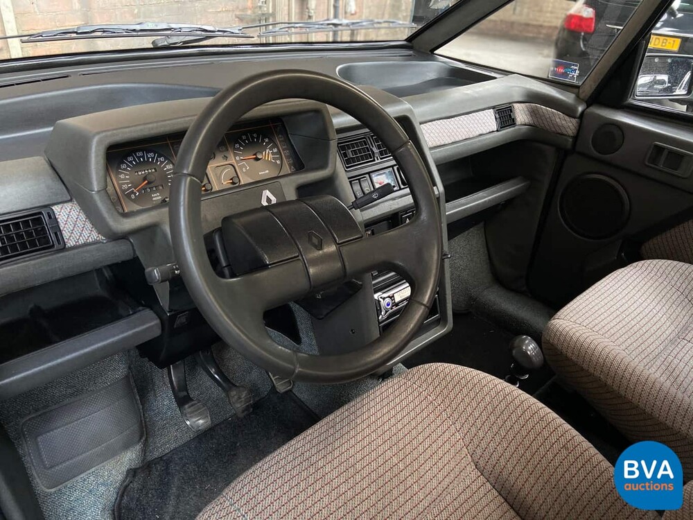 Renault Espace 2.0 J11 Phase I J11 107pk 1986, 82-RGL-3