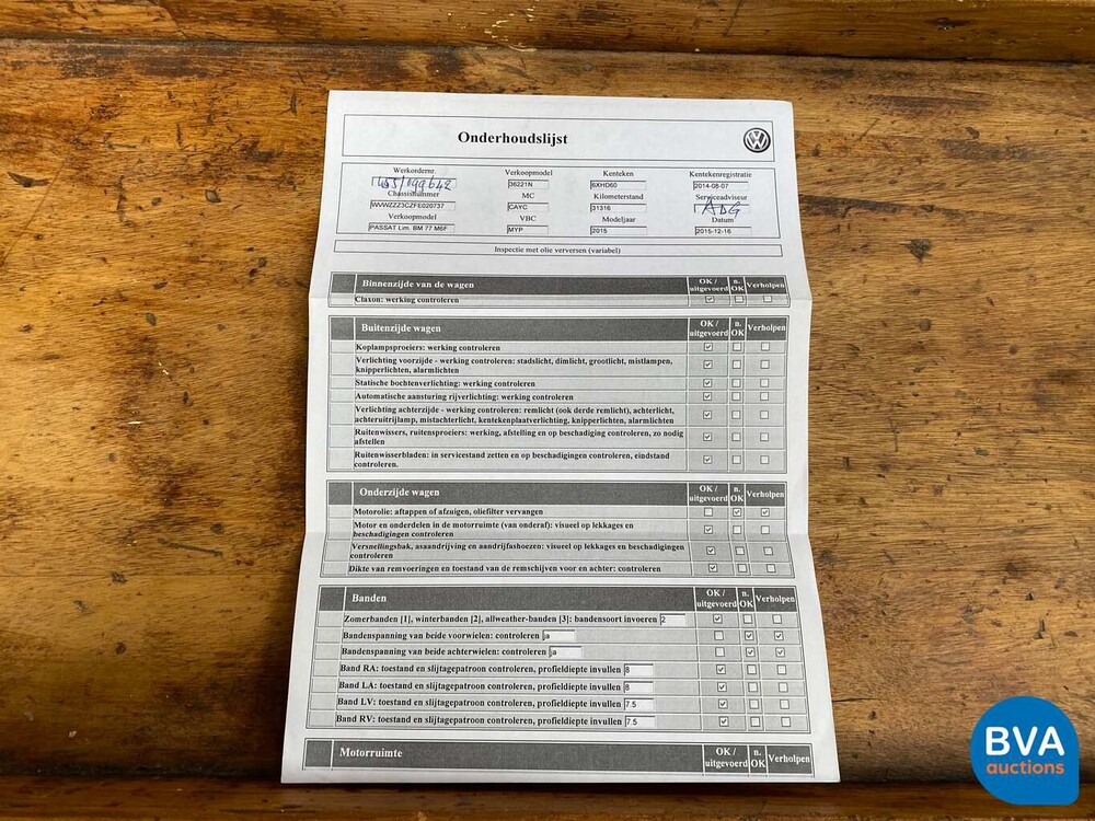 Volkswagen Passat 1.6 TDI BlueMotion Executive Edition 105pk 2014, 6-XHD-60