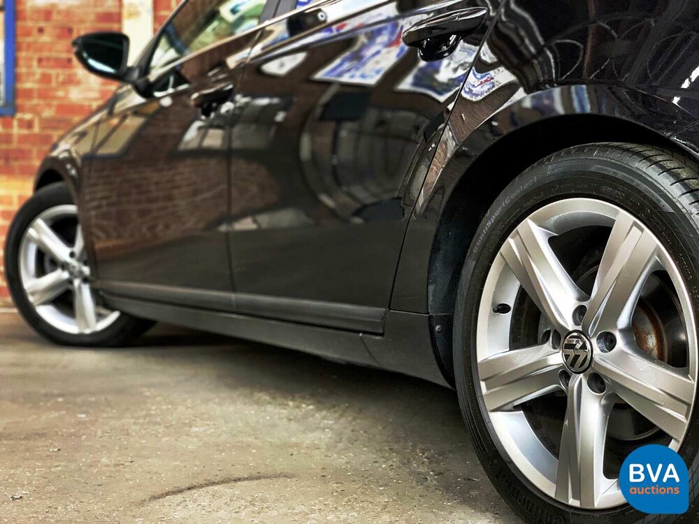 Volkswagen Passat 1.6 TDI BlueMotion Executive Edition 105pk 2014, 6-XHD-60