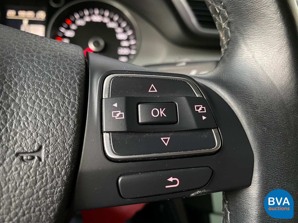 Volkswagen Passat 1.6 TDI BlueMotion Executive Edition 105pk 2014, 6-XHD-60