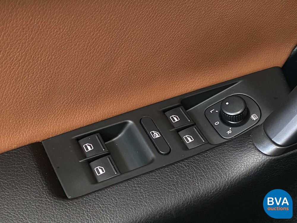 Volkswagen Passat 1.6 TDI BlueMotion Executive Edition 105pk 2014, 6-XHD-60