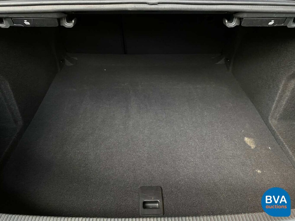 Volkswagen Passat 1.6 TDI BlueMotion Executive Edition 105pk 2014, 6-XHD-60