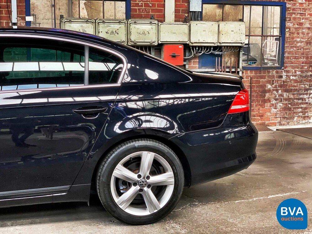 Volkswagen Passat 1.6 TDI BlueMotion Executive Edition 105pk 2014, 6-XHD-60