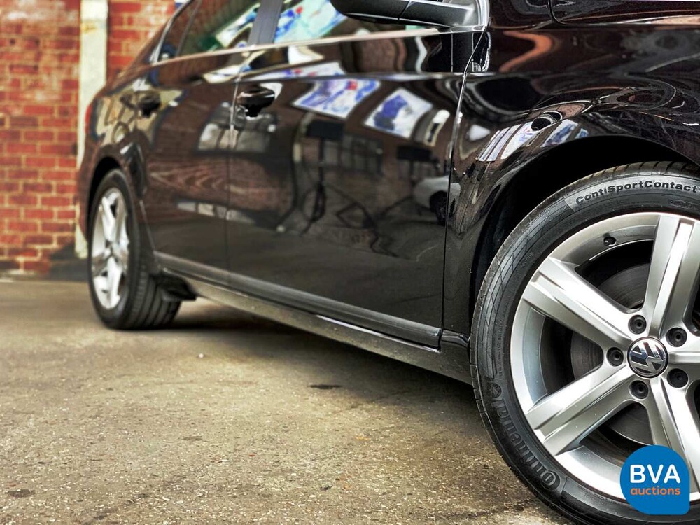 Volkswagen Passat 1.6 TDI BlueMotion Executive Edition 105pk 2014, 6-XHD-60