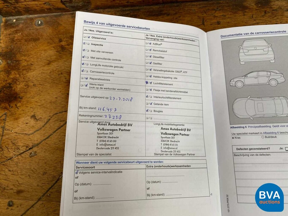 Volkswagen Passat 1.6 TDI BlueMotion Executive Edition 105pk 2014, 6-XHD-60