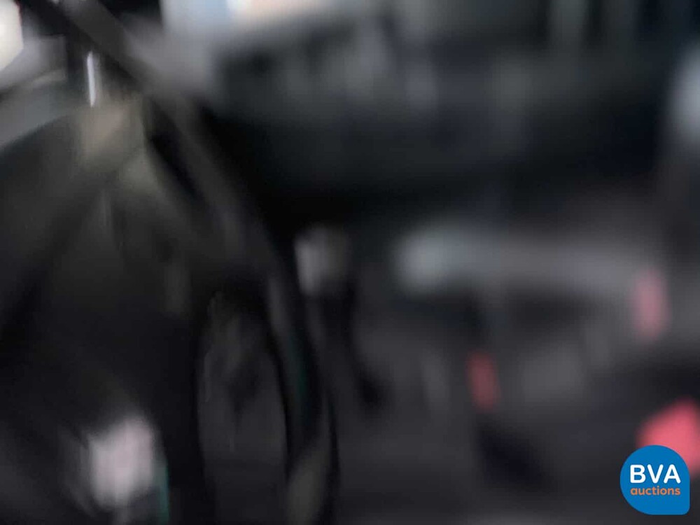 BMW 850CSi M8 5.6 V12 1993 Sterlingsilber -82.000km-