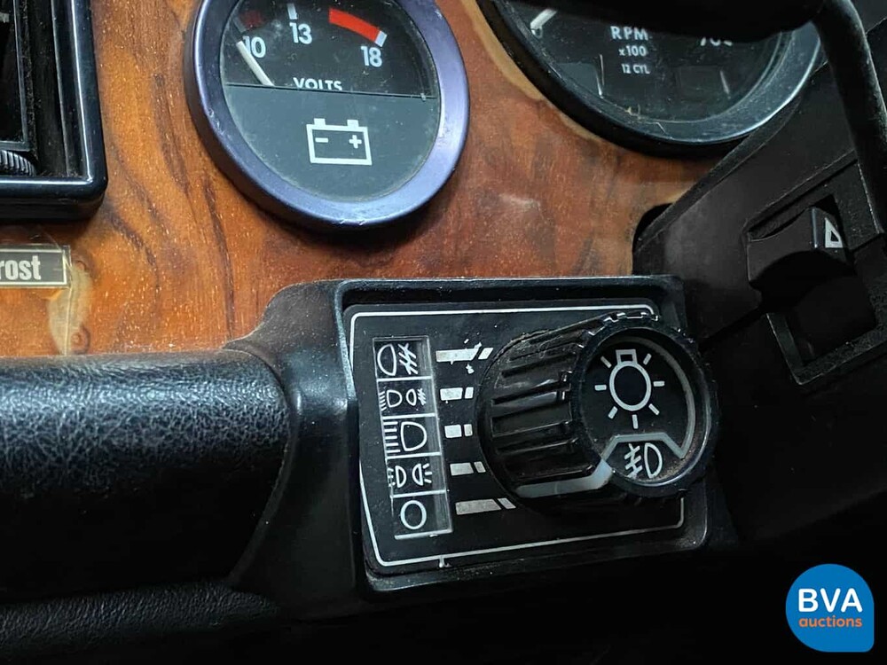 Jaguar XJ12 5.3 V12 HE 295pk 1983, 38-HK-PT