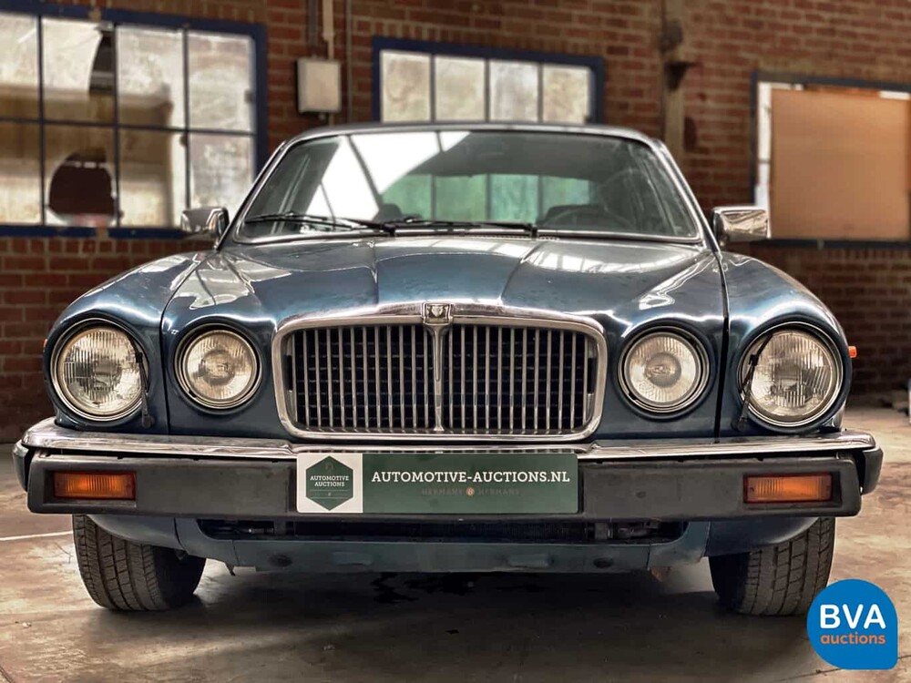 Jaguar XJ12 5.3 V12 HE 295pk 1983, 38-HK-PT