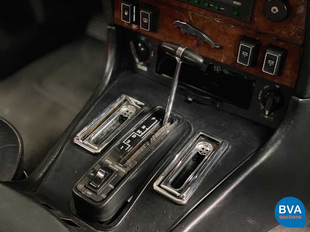Jaguar XJ12 5.3 V12 HE 295pk 1983, 38-HK-PT