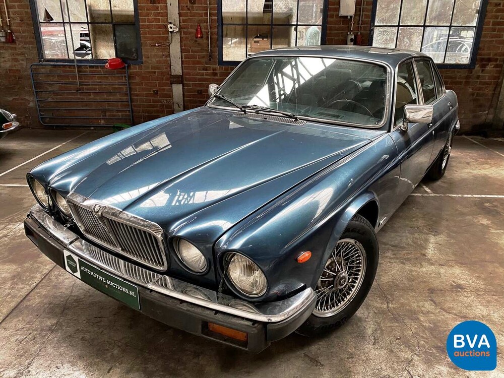 Jaguar XJ12 5.3 V12 HE 295pk 1983, 38-HK-PT