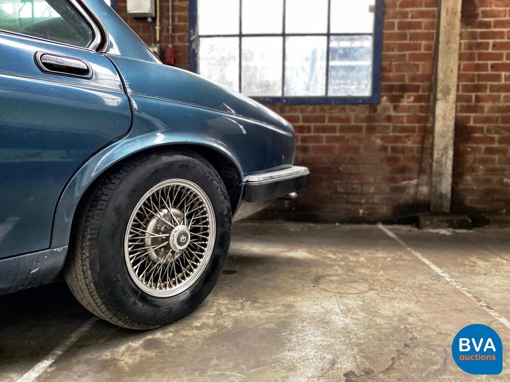 Jaguar XJ12 5.3 V12 HE 295pk 1983, 38-HK-PT