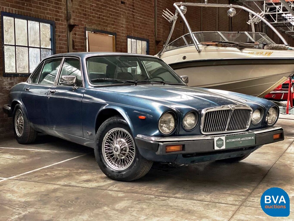 Jaguar XJ12 5.3 V12 HE 295pk 1983, 38-HK-PT