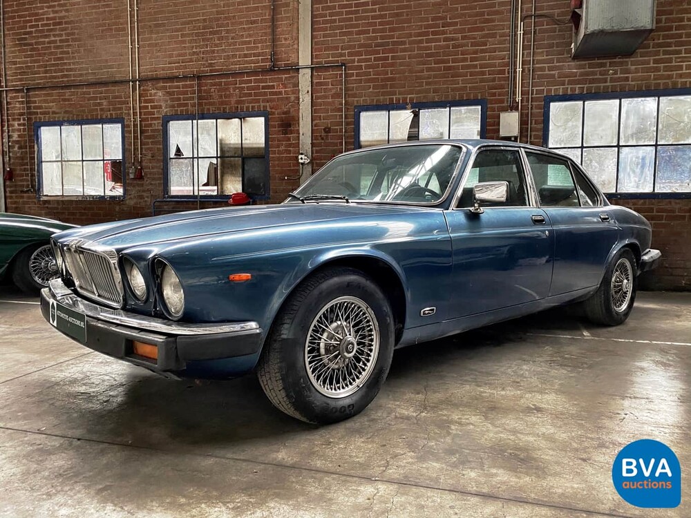Jaguar XJ12 5.3 V12 HE 295pk 1983, 38-HK-PT