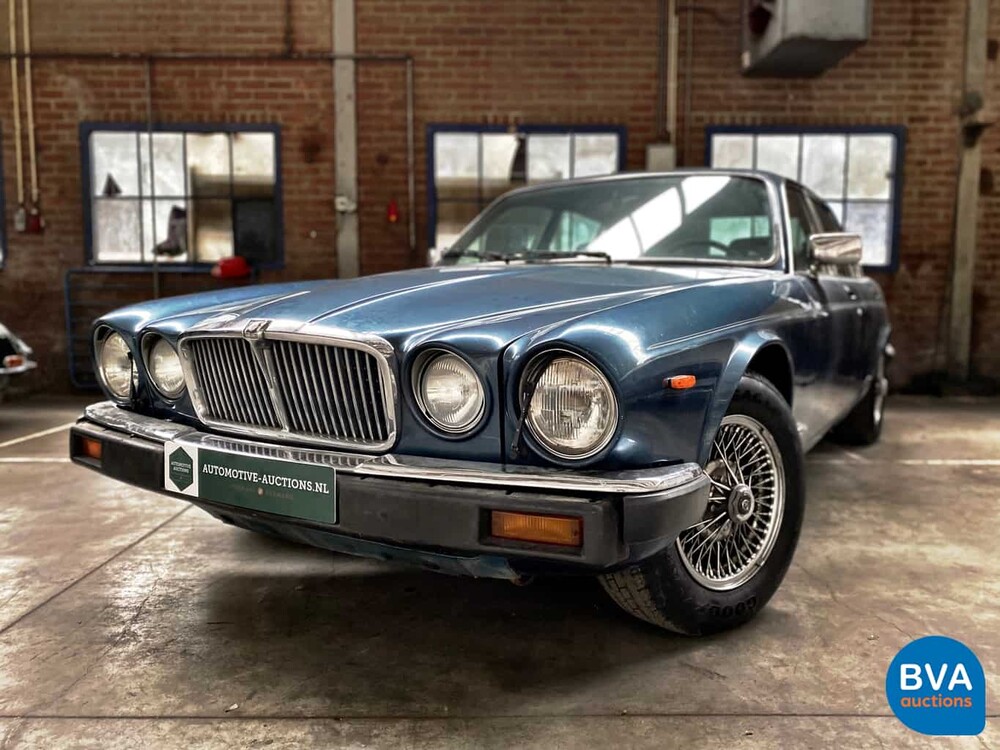 Jaguar XJ12 5.3 V12 HE 295pk 1983, 38-HK-PT