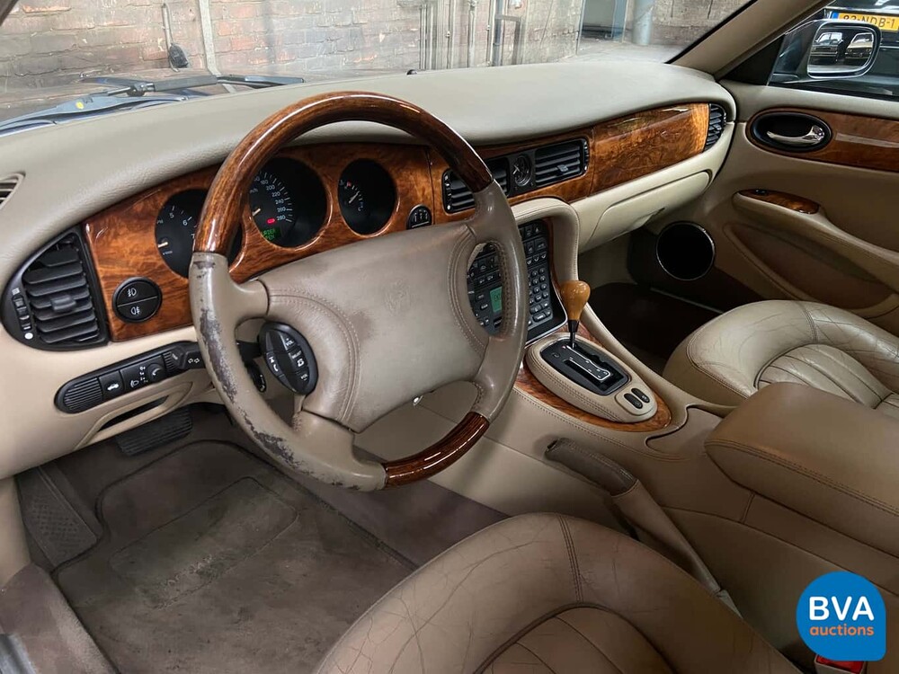 Jaguar XJ8 3.2 V8 237pk X308 2000