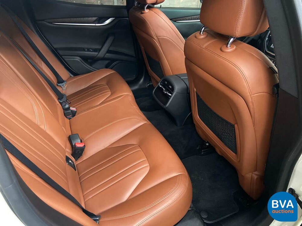 Maserati Ghibli 3.0 S Q4 410pk 2014, G-564-RZ