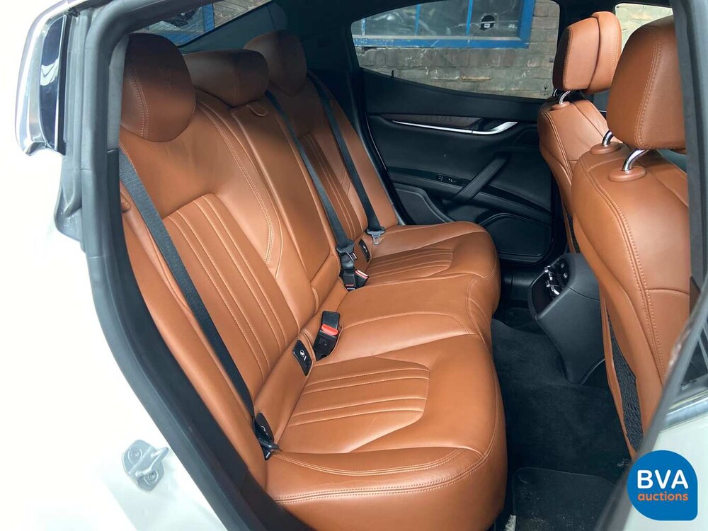 Maserati Ghibli 3.0 S Q4 410pk 2014, G-564-RZ