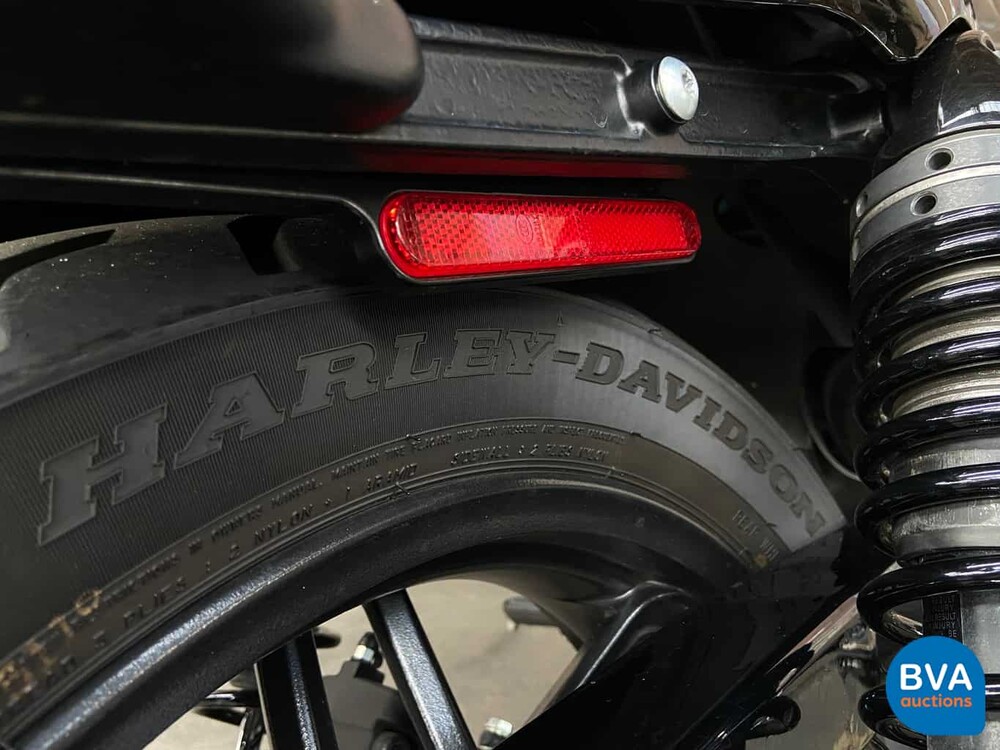 Harley Davidson Chopper XL 1200CV Roadster 2016 CAFE-RACER, 90-MJ-PP.