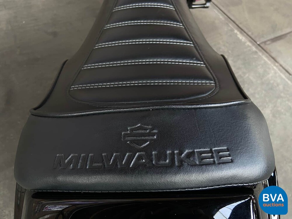 Harley Davidson Chopper XL 1200CV Roadster 2016 CAFE-RACER, 90-MJ-PP.